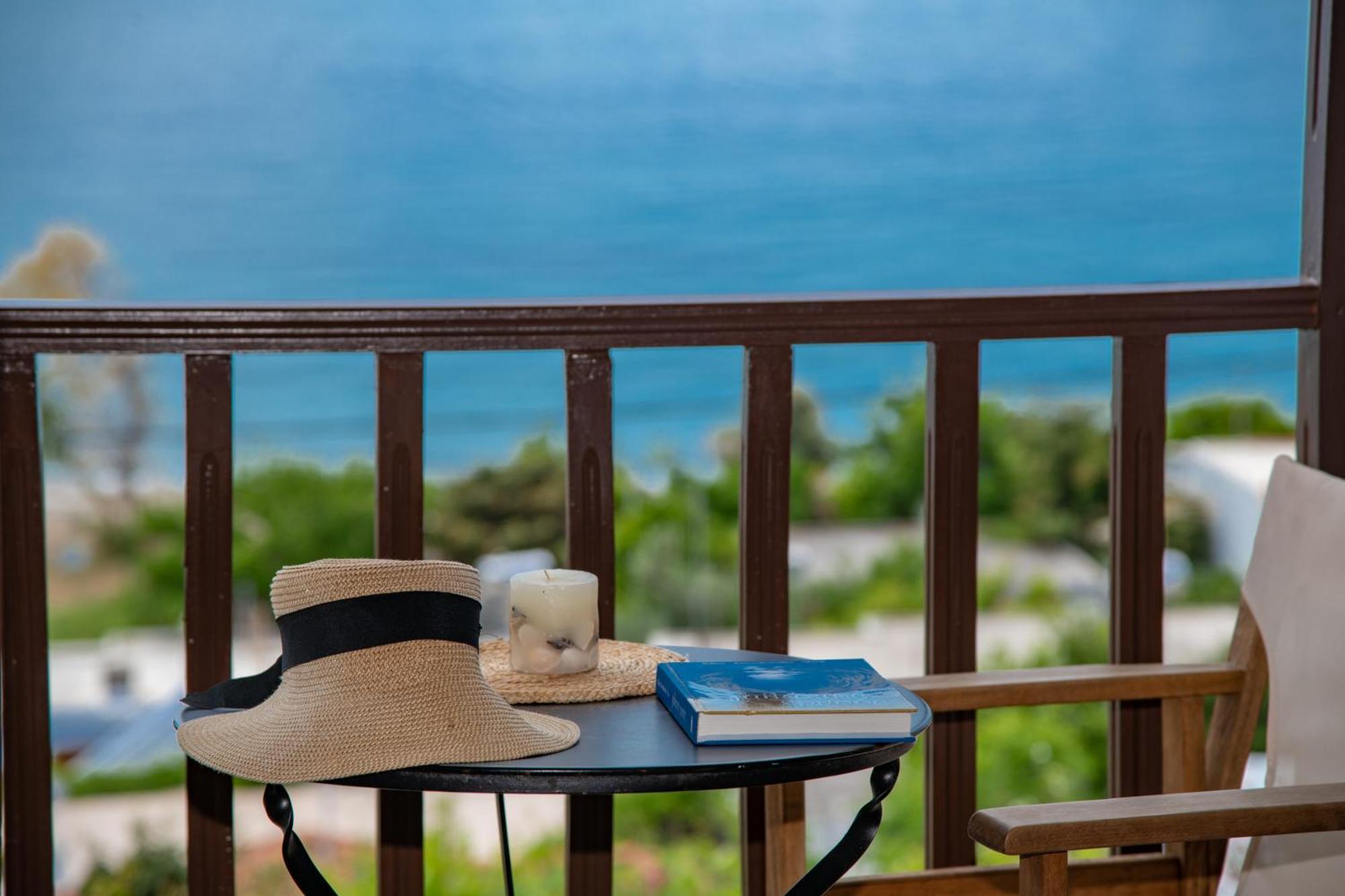 Lilian Beachfront Apartments Нео Клима Екстериор снимка