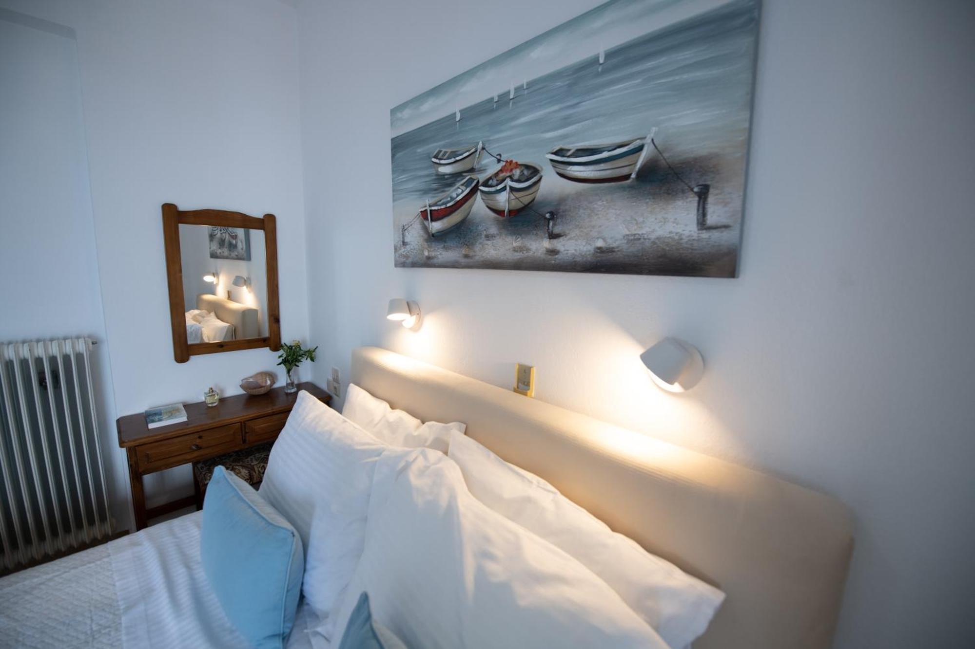 Lilian Beachfront Apartments Нео Клима Екстериор снимка