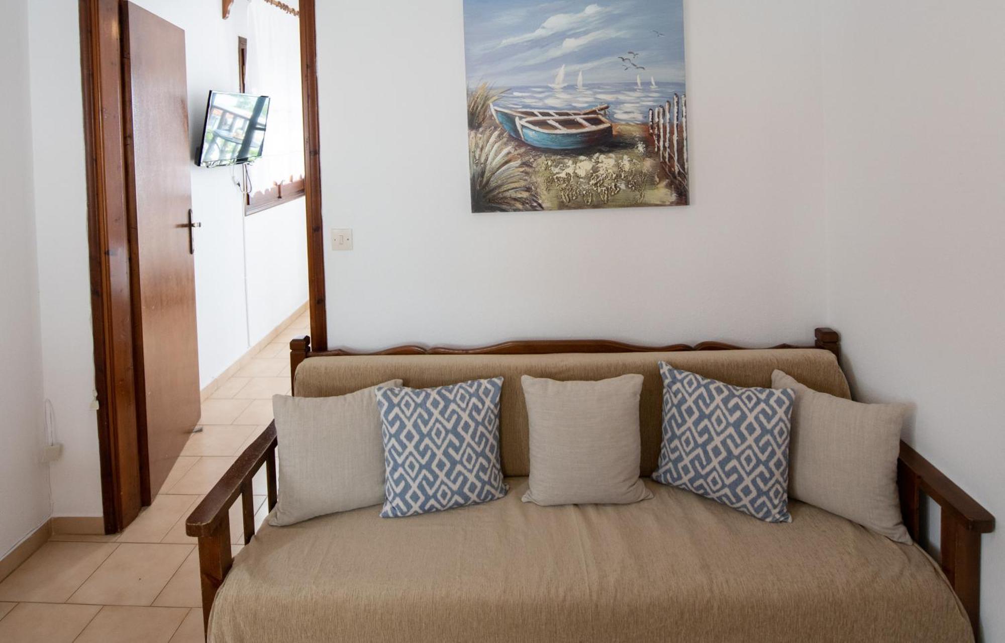Lilian Beachfront Apartments Нео Клима Екстериор снимка