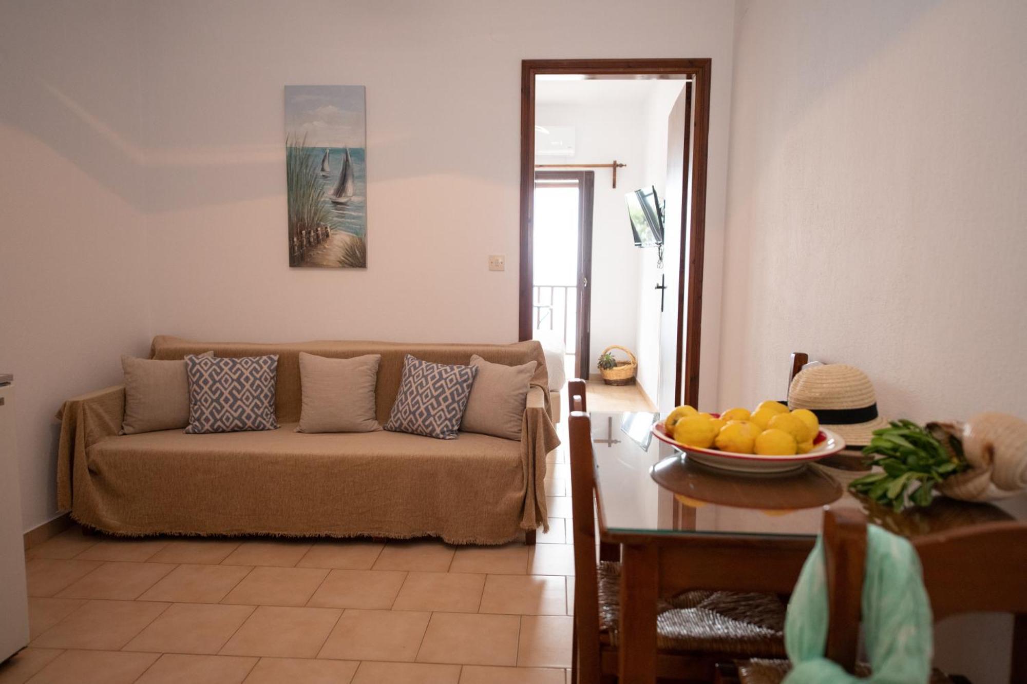Lilian Beachfront Apartments Нео Клима Екстериор снимка